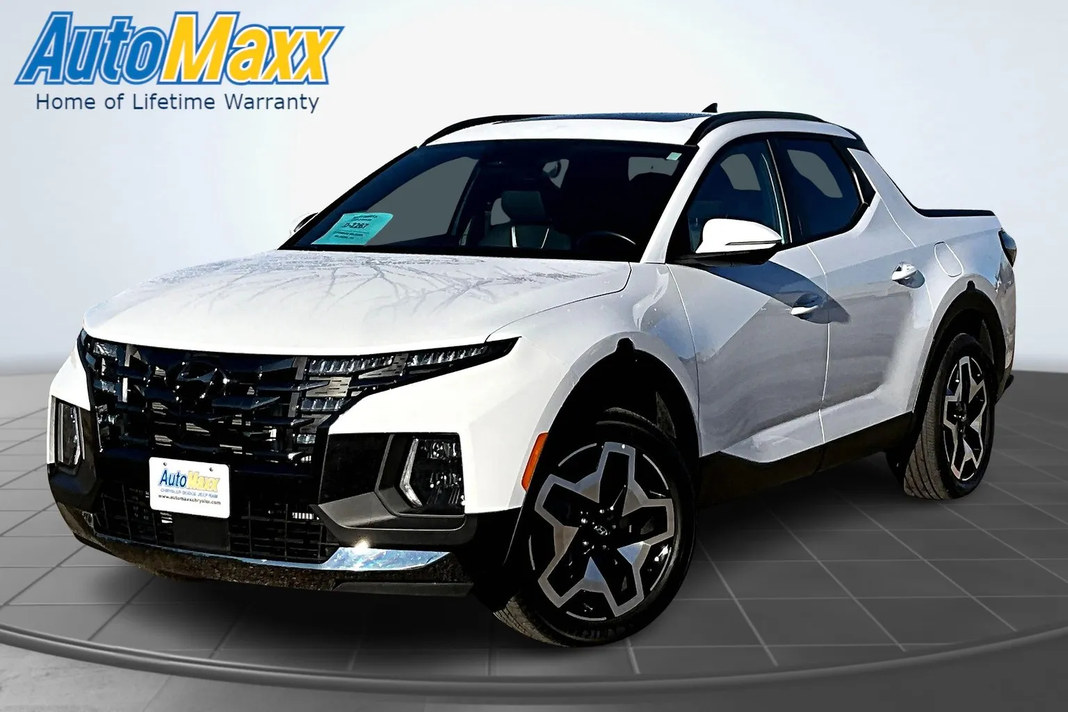 White 2022 Hyundai Santa Cruz Limited for sale in Milbank, SD