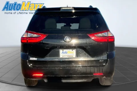 More photos of 2020 Toyota Sienna XLE at Automaxx Chrysler Dodge Jeep Ram, SD
