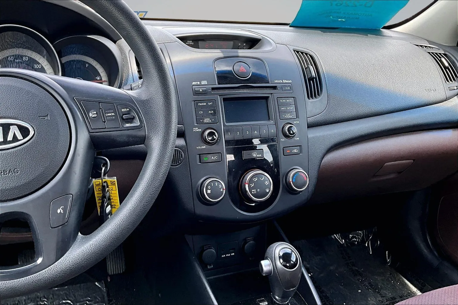 2011 Kia Forte EX - Photo 9