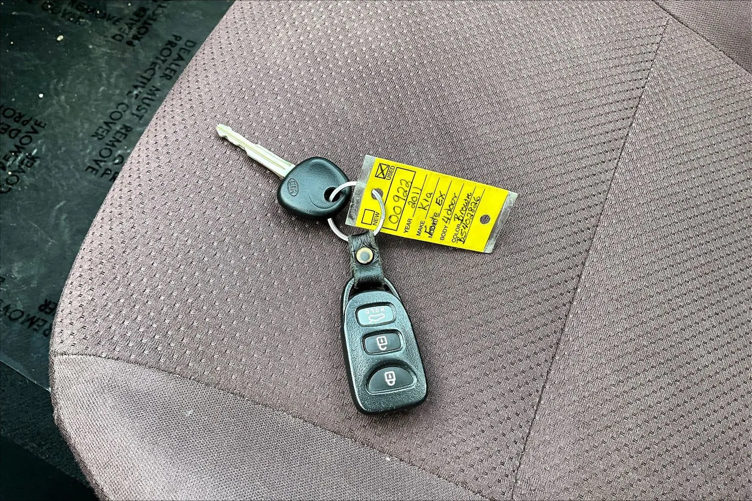 2011 Kia Forte EX - Photo 30