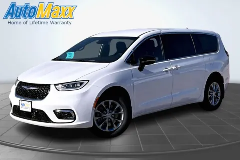 White 2026 Chrysler Pacifica Select for sale in Milbank, SD