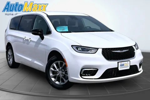 Photos of 2026 Chrysler Pacifica Select for sale in Milbank, SD at AutoMaxx Chrysler Dodge Jeep Ram