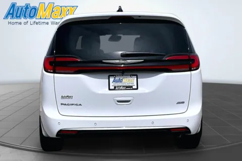 More photos of 2026 Chrysler Pacifica Select at AutoMaxx Chrysler Dodge Jeep Ram, SD