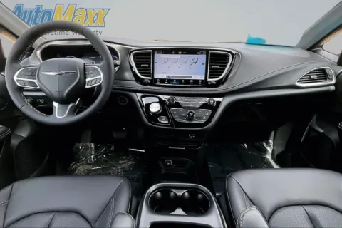 More photos of 2026 Chrysler Pacifica Select at AutoMaxx Chrysler Dodge Jeep Ram, SD
