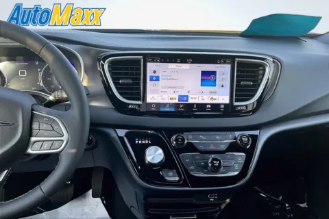 More photos of 2026 Chrysler Voyager LX at Automaxx Chrysler Dodge Jeep Ram, SD