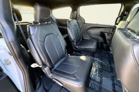 More photos of 2026 Chrysler Voyager LX at Automaxx Chrysler Dodge Jeep Ram, SD