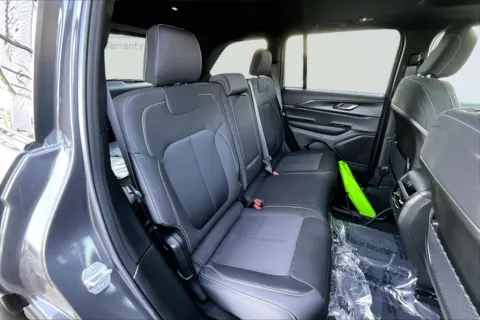 More photos of 2025 Jeep Grand Cherokee Laredo X at Automaxx Chrysler Dodge Jeep Ram, SD