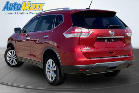 More photos of 2015 Nissan Rogue SV at AutoMaxx Chrysler Dodge Jeep Ram, SD