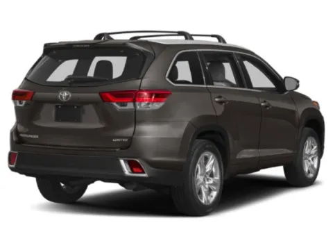 Photos of 2019 Toyota Highlander Limited for sale in Milbank, SD at AutoMaxx Chrysler Dodge Jeep Ram