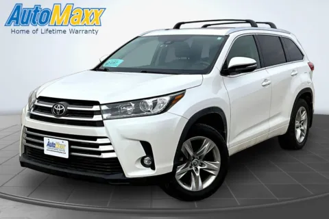 White 2019 Toyota Highlander Limited for sale in Milbank, SD