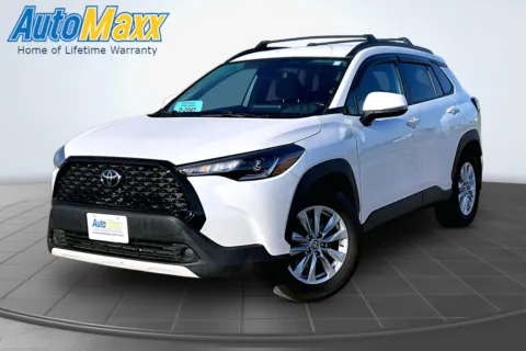 White 2022 Toyota Corolla Cross LE for sale in Milbank, SD