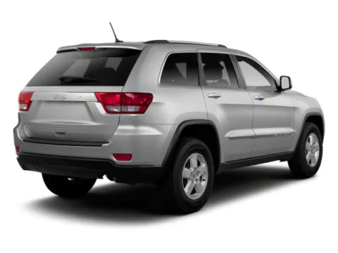 More photos of 2013 Jeep Grand Cherokee Overland at AutoMaxx Chrysler Dodge Jeep Ram, SD