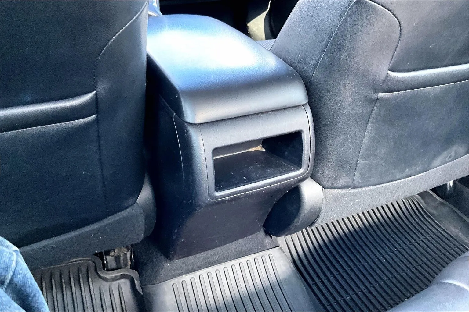 2016 Toyota Camry Special Edition - Photo 10