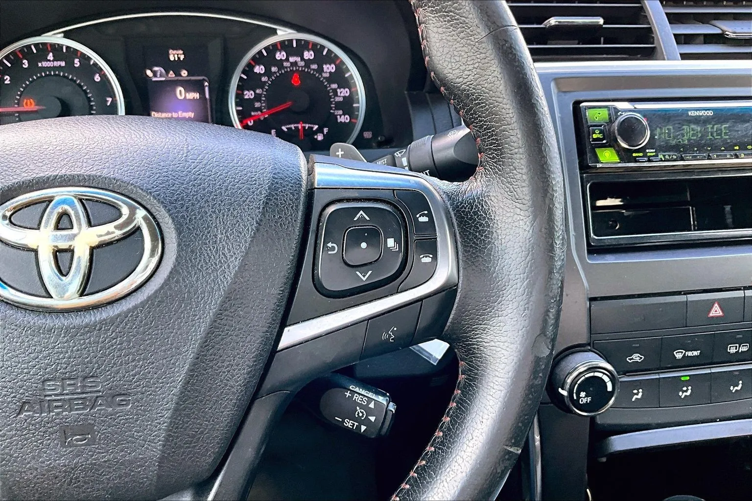 2016 Toyota Camry Special Edition - Photo 12