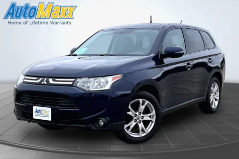Blue 2014 Mitsubishi Outlander SE for sale in Milbank, SD