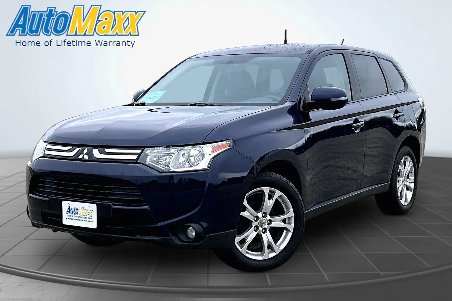 Blue 2014 Mitsubishi Outlander SE for sale in Milbank, SD