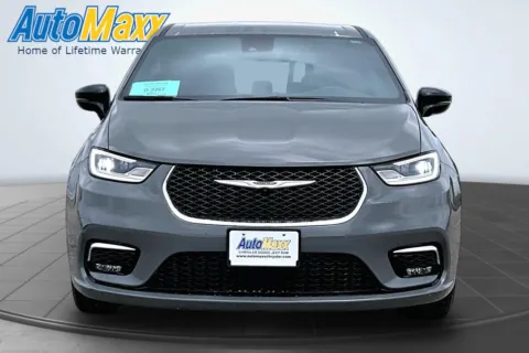 Photos of 2025 Chrysler Pacifica Select for sale in Milbank, SD at AutoMaxx Chrysler Dodge Jeep Ram