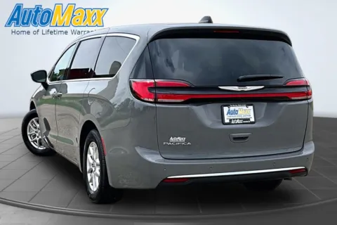 More photos of 2025 Chrysler Pacifica Select at AutoMaxx Chrysler Dodge Jeep Ram, SD
