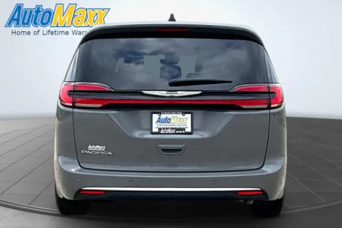 More photos of 2025 Chrysler Pacifica Select at AutoMaxx Chrysler Dodge Jeep Ram, SD
