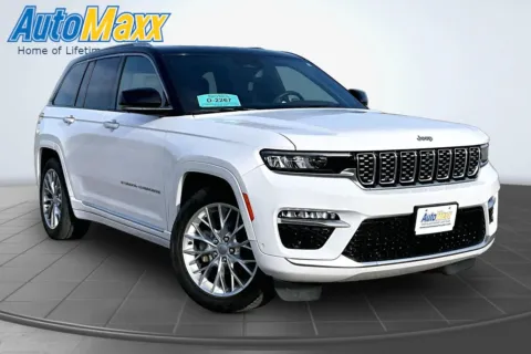 Another view of 2023 Jeep Grand Cherokee Summit for sale in Milbank, SD at AutoMaxx Chrysler Dodge Jeep Ram
