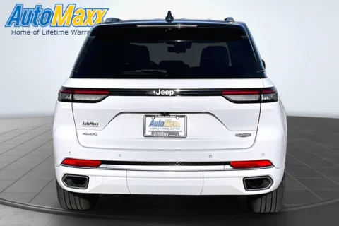 More photos of 2023 Jeep Grand Cherokee Summit at AutoMaxx Chrysler Dodge Jeep Ram, SD