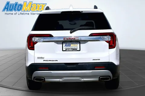 More photos of 2023 GMC Acadia SLT at AutoMaxx Chrysler Dodge Jeep Ram, SD