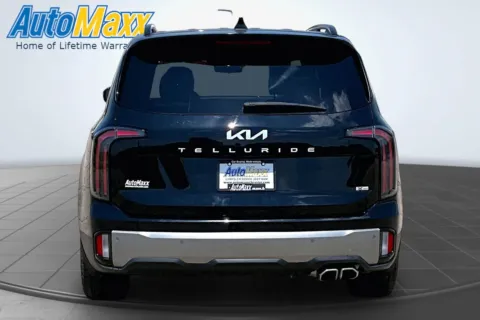 More photos of 2023 Kia Telluride at AutoMaxx Chrysler Dodge Jeep Ram, SD