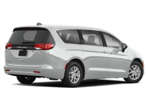 More photos of 2021 Chrysler Voyager L at AutoMaxx Chrysler Dodge Jeep Ram, SD