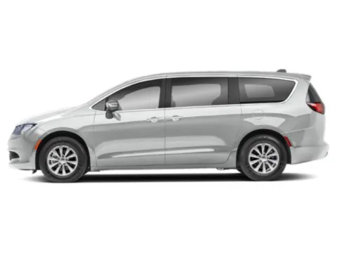 More photos of 2021 Chrysler Voyager L at AutoMaxx Chrysler Dodge Jeep Ram, SD