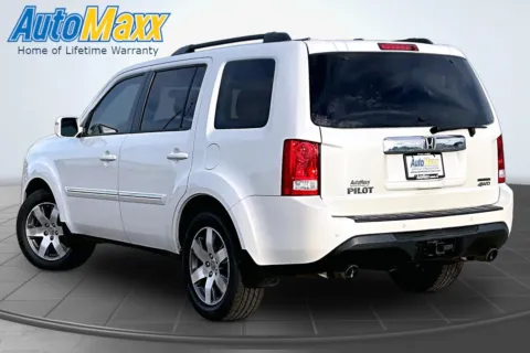 More photos of 2015 Honda Pilot Touring at AutoMaxx Chrysler Dodge Jeep Ram, SD