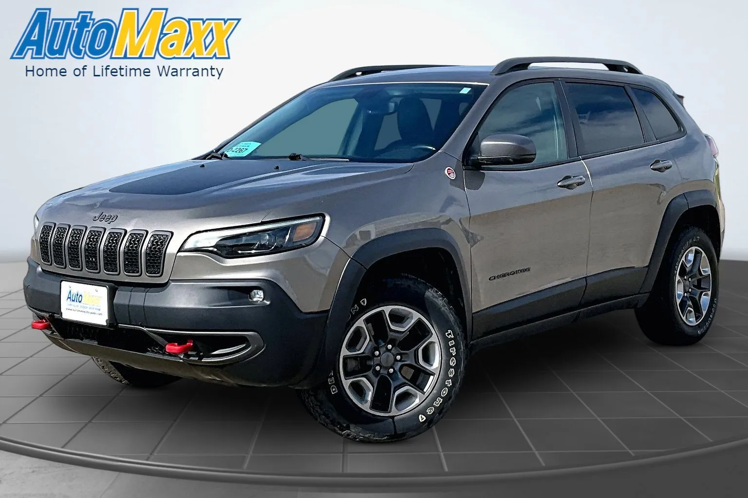 Brown 2019 Jeep Cherokee Trailhawk for sale in Milbank, SD