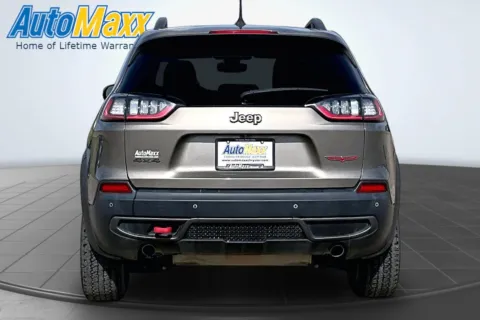 More photos of 2019 Jeep Cherokee Trailhawk at AutoMaxx Chrysler Dodge Jeep Ram, SD