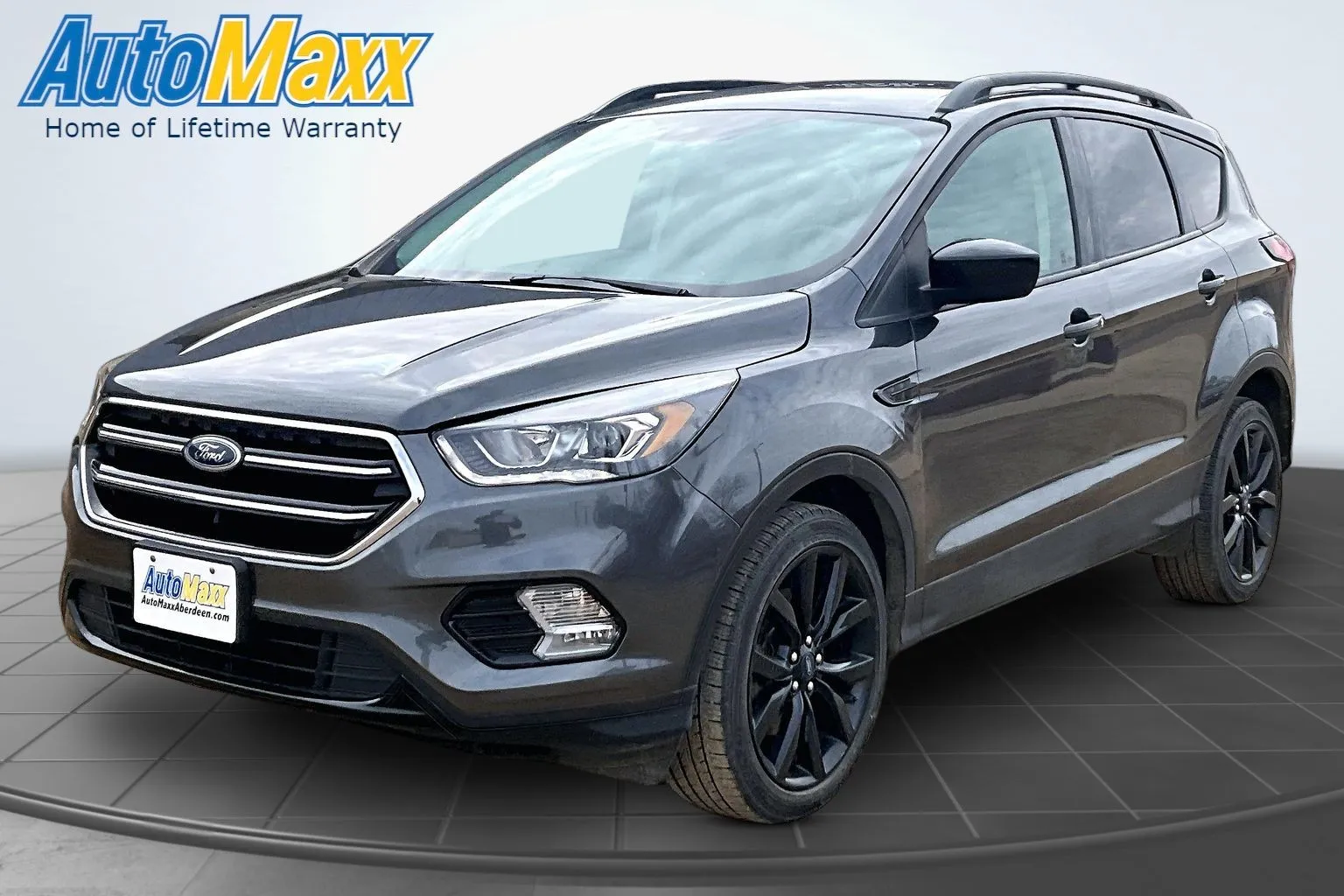 Gray 2019 Ford Escape SE for sale in Lemmon, SD