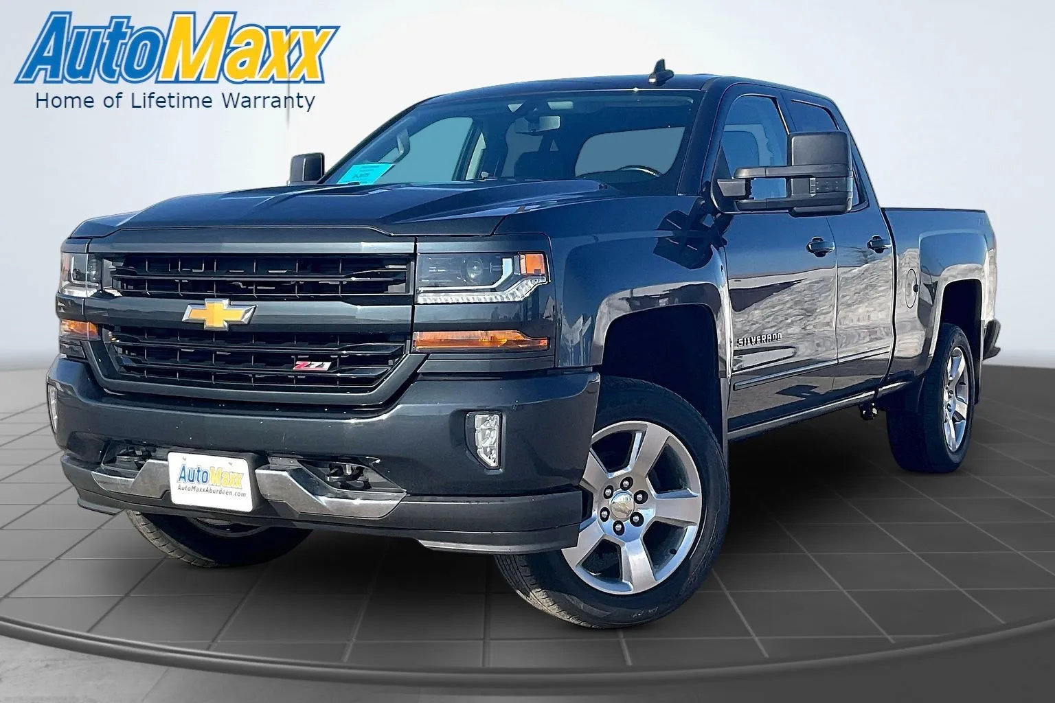Gray 2018 Chevrolet Silverado 1500 LT for sale in Lemmon, SD