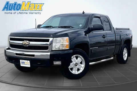 Black 2009 Chevrolet Silverado 1500 LT for sale in Lemmon, SD