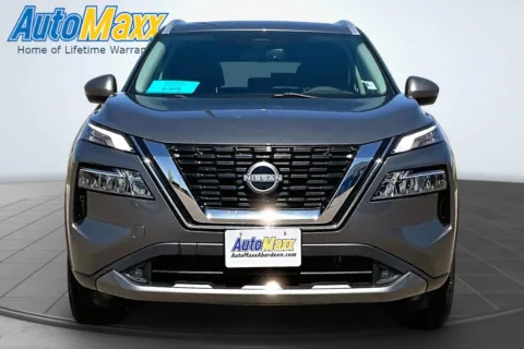 Another view of 2022 Nissan Rogue SL for sale in Lemmon, SD at AutoMaxx of Lemmon