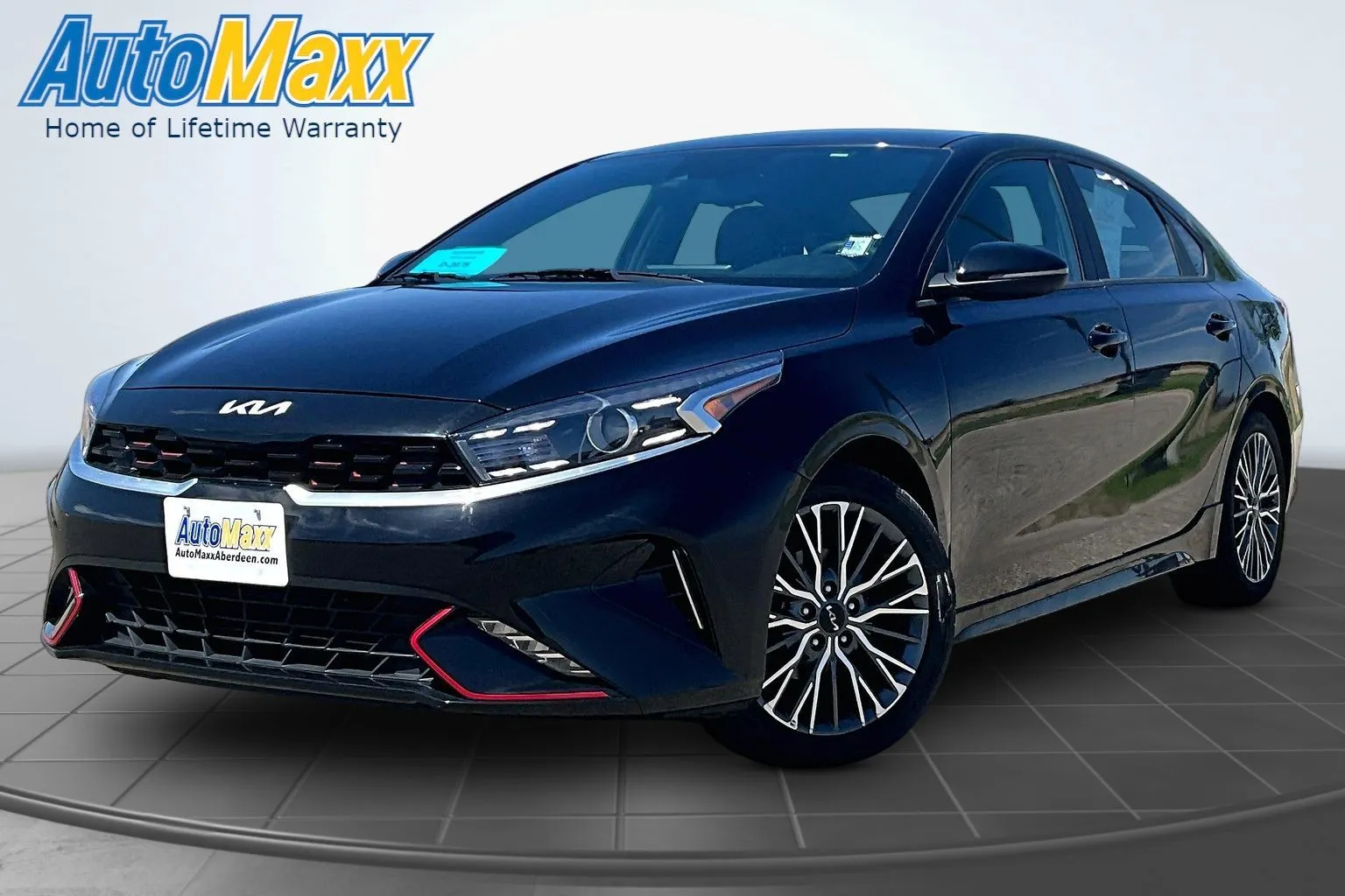 2023 Kia Forte GT-Line AT's photo