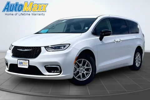 White 2024 Chrysler Pacifica Touring L for sale in Lemmon, SD