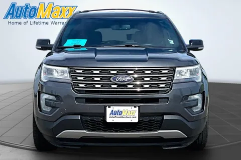 Photos of 2017 Ford Explorer XLT for sale in Lemmon, SD at AutoMaxx of Lemmon