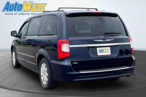More photos of 2014 Chrysler Town & Country Touring at AutoMaxx of Lemmon, SD