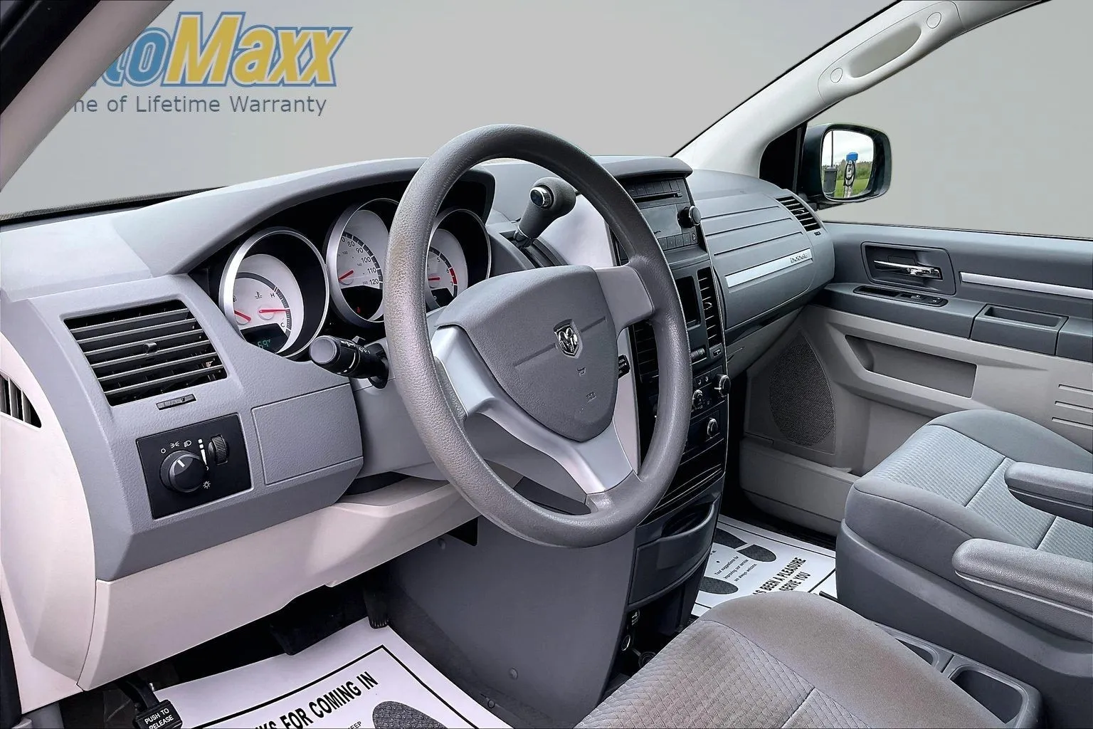 2010 Dodge Grand Caravan SE - Photo 18