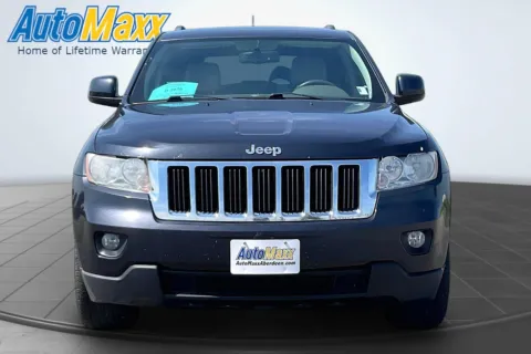 Photos of 2013 Jeep Grand Cherokee Laredo for sale in Lemmon, SD at AutoMaxx of Lemmon