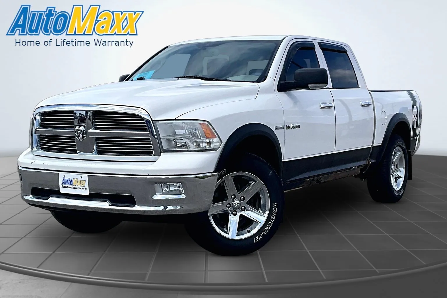 White 2009 Dodge Ram 1500 SLT for sale in Lemmon, SD
