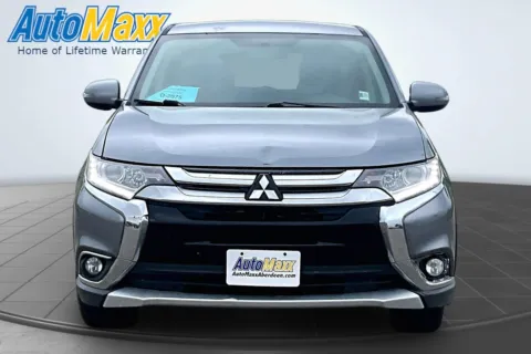 Photos of 2018 Mitsubishi Outlander for sale in Lemmon, SD at AutoMaxx of Lemmon