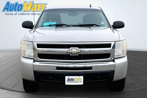 Photos of 2009 Chevrolet Silverado 1500 LT for sale in Lemmon, SD at AutoMaxx of Lemmon