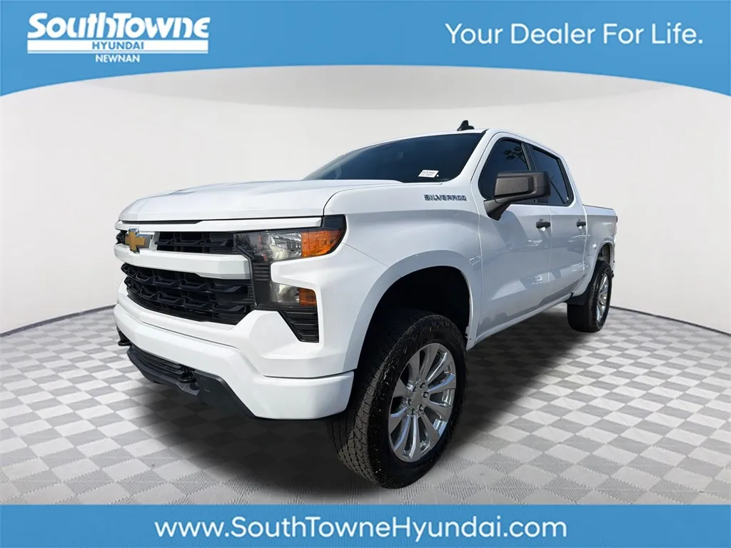 White 2022 Chevrolet Silverado 1500 Custom for sale in Newnan, GA