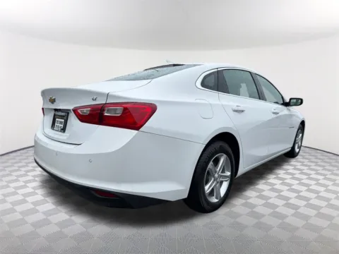 More photos of 2024 Chevrolet Malibu LT at Southtowne Hyundai of Newnan, GA