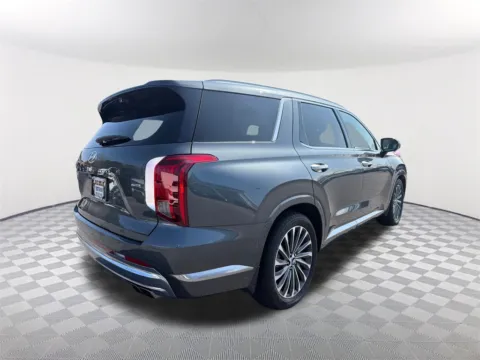More photos of 2024 Hyundai Palisade Calligraphy at Southtowne Hyundai of Newnan, GA