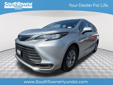 Silver 2021 Toyota Sienna LE for sale in Newnan, GA