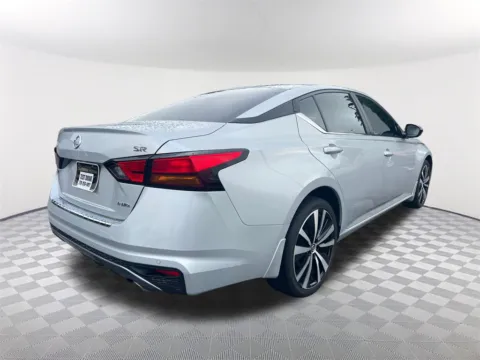 More photos of 2022 Nissan Altima 2.5 SR at Southtowne Hyundai of Newnan, GA